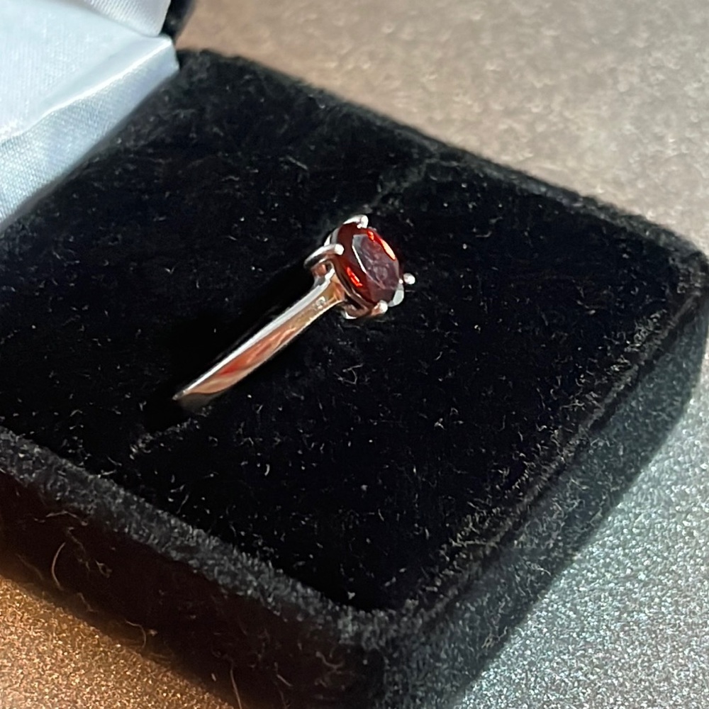 Genuine garnet ring - B10